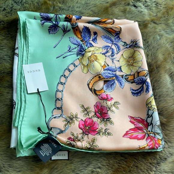 Gucci Silk Shawl/Scarf Aqua-Pink - Picture 10 of 12